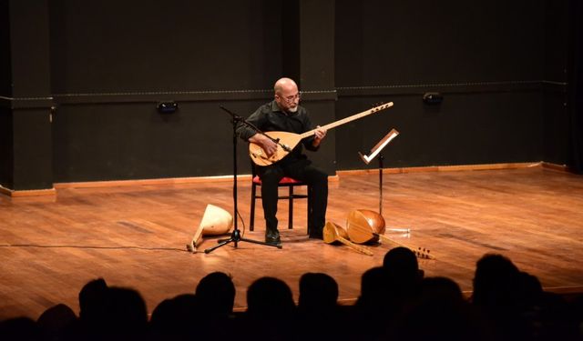 Anadolu Üniversitesi'nde Bağlama Resitali keyfi