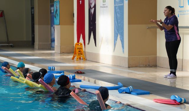 Su sporları merkezinde korkularını yeniyorlar