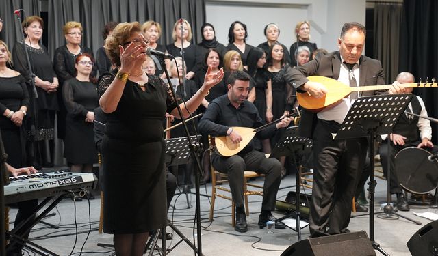 Tepebaşı Belediyesi THM Korosu’ndan Atatürk’e Türkülerle Vefa