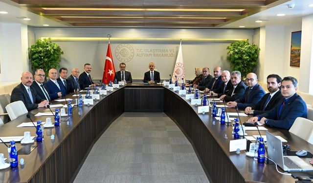 Bakan Uraloğlu ile Eskişehir Zirvesi