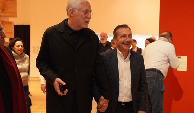 Ahmet Ataç, OMM’un yeni sergisi “Ferahfeza”yı ziyaret etti