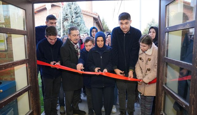 Özel bireylerden “Farklı ve Özel” sergi