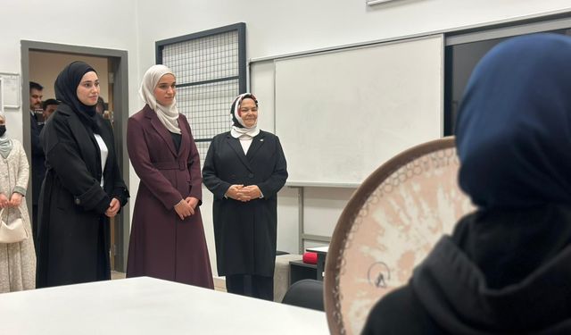 Latife El Durubi’den Kadıköy’e Özel Ziyaret