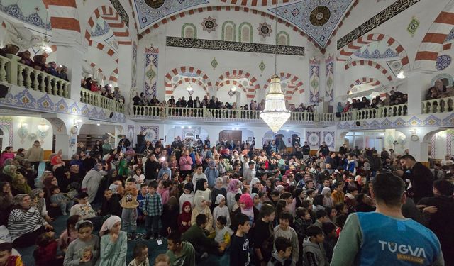 TÜGVA Eskişehir’den Miniklere Karagöz-Hacivat Sürprizi