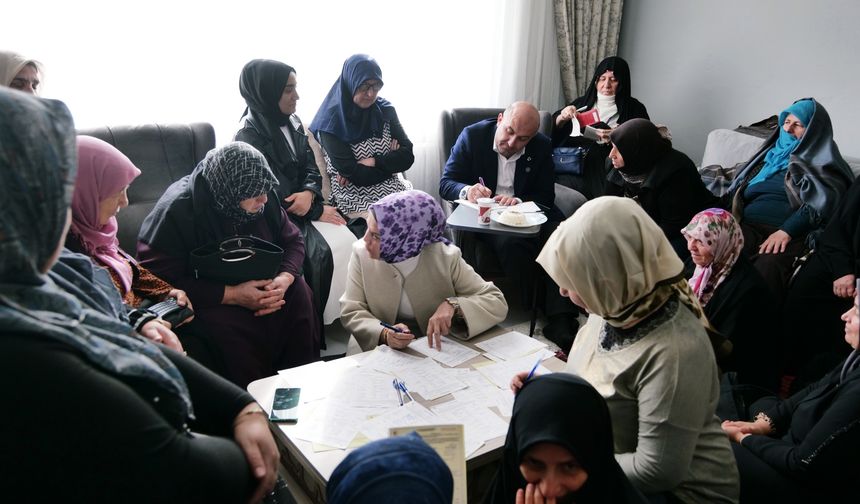 Başkan Albayrak'ın hane ziyaretleri devam ediyor