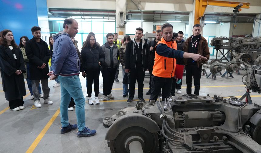 ESTÜ Öğrencilerine ESTRAM’da Uygulamalı Raylı Sistem Eğitimi