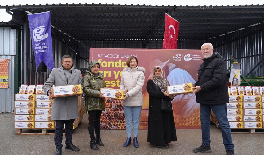 Büyükşehir'den arıcılığa destek, üretim sürüyor