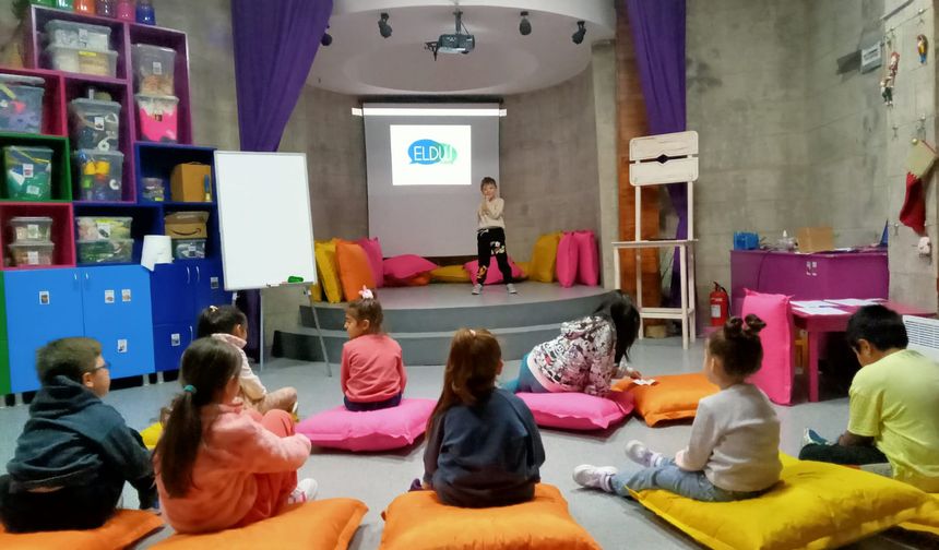 Çocuklar oyunla demokrasi kültürünü öğrendi