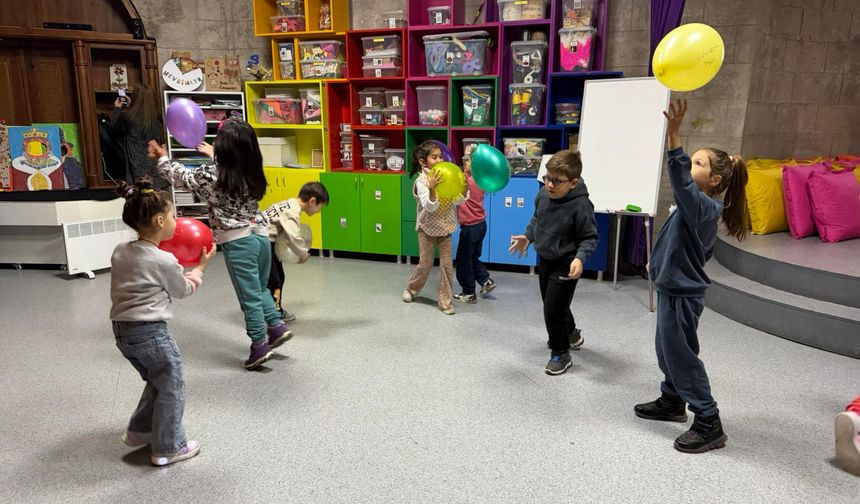 Minikler yerel demokrasiyi deneyimledi