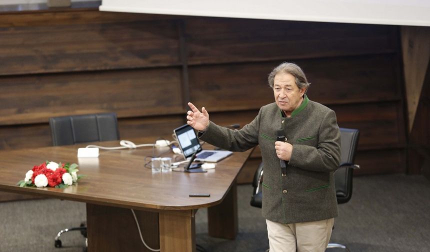 İtibarın ustası Kadıbeşegil, geleceğin iletişimcilerine yol gösterdi