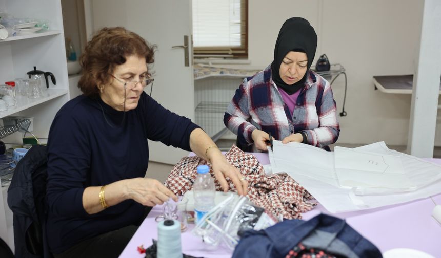 Odunpazarı'nda kadınlar atölyelerde üretiyor
