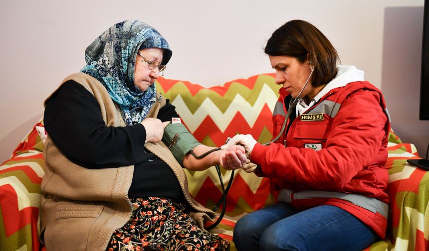 Kimsenin Kendini Yalnız Hissetmediği Bir Tepebaşı