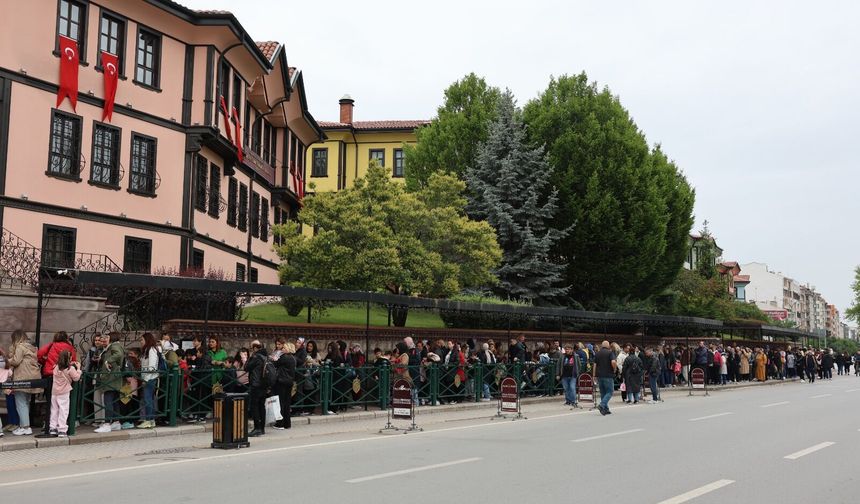 BAyram tatilinde müzeler doldu taştı